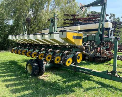 Sembradora Tedeschi de 10 Lineas a 70cm