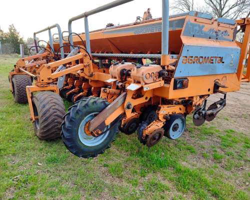 Agrometal TX Mega, 13 a 52.5 y 16 a 42 CM, 2011 - Disponible