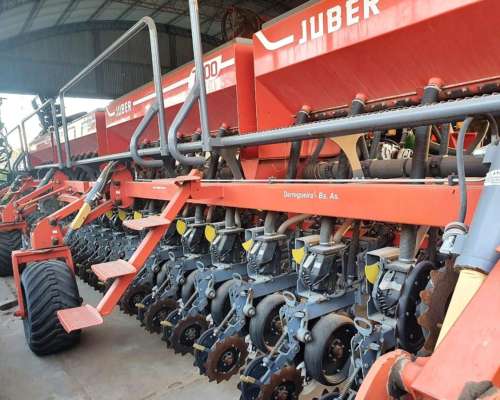 Juber 7000, 28 Líneas a 52 CM. Neumática, Doble Fertilizacio