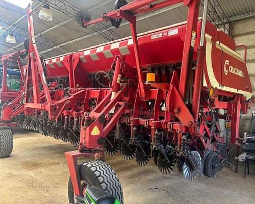 Sembradora Crucianelli Pionera 3321 Monitor Leaf y Alfalfero