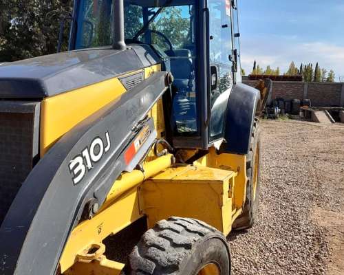 John Deere 310 J