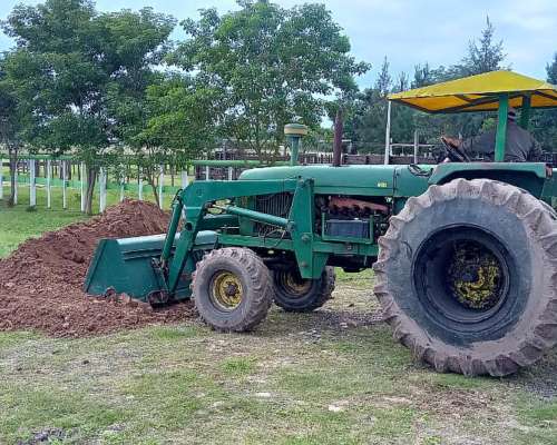 Tractor John Deere 4530
