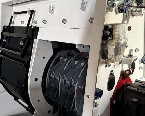 Molinos, Mezcladoras, Prensas, Extrusores