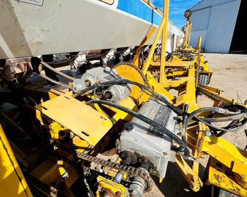 Sembradora Ascanelli 20 Surcos a 52 CM.