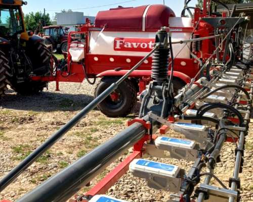 Pulverizador de Arrastre con Weedseeker 2 Montado