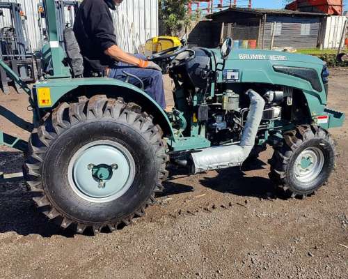 Tractor 4X4 60hp + Compresor y Diferencial P/accesorios