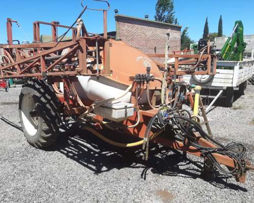 Pulverizador Cinal for 3000 Litros - 18 Mts Rodado Simple