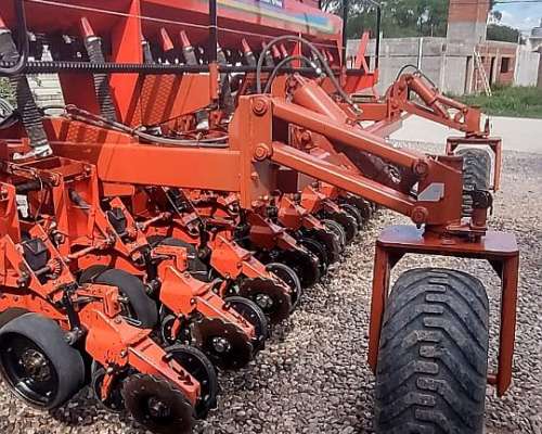 Sembradora Fercam . .