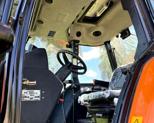 Tractor Zanello 4150 con Pala