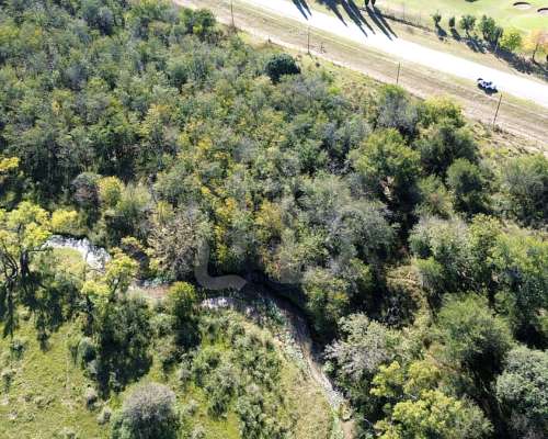 Lote de 2 Hectáreas con Arroyo Zona los Molinos, Sobre Ruta