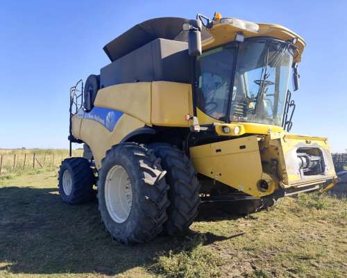 Cosechadora New Holland CR 9060 - 2015