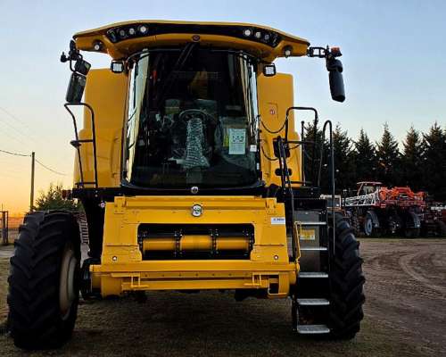 Nueva Cosechadora New Holland CR 7+