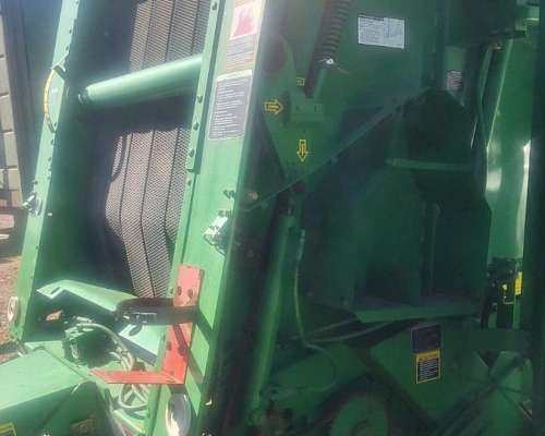 Rotoenfardadora John Deere 467