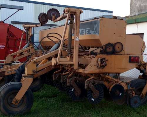 Sembradora Agrometal MX 23 a 21 Tolva Única Reparada