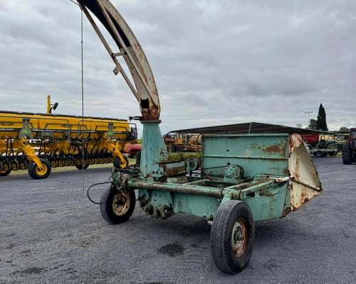 Picadora de Forrajes Fraga con Cabezal Maicero de 2 Surcos