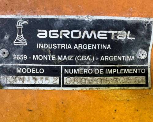 Sembradora Agrometal TX Mega Neumático de 13 a 52 cm