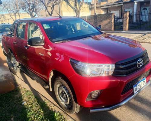 Vendo Toyota Hilux D/C 4X4 año 2022