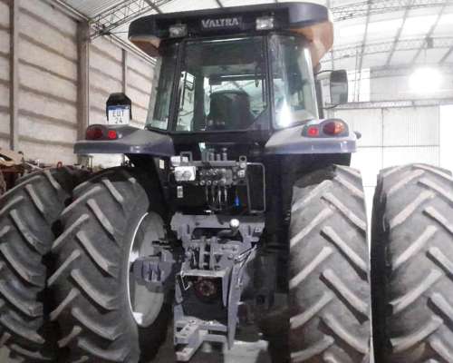 Valtra BT 150 con Piloto