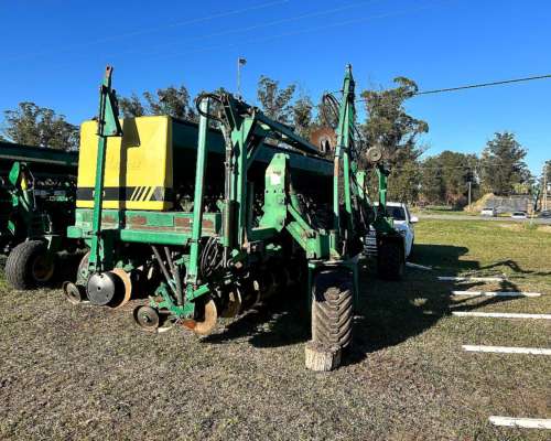 Sembradora Pierobon Monodisco con Alfalfero.buen Estado