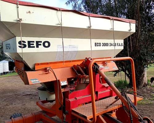 Fertilizadora Sefo Mod ECO 3000, con Balanza .