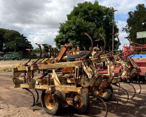 Cultivador de Campo Nannini Lorenz de 6,60 de Ancho Trabajo