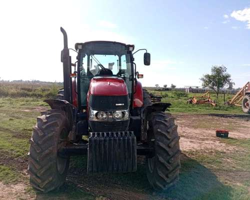 Tractor Case IH Farmall 130a