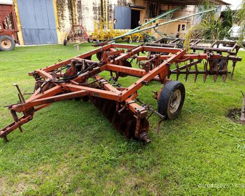 Rastra Doble Acción de 36 Discos. Marca Crucianelli.