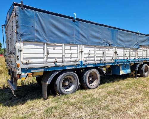 Acoplado Tahnos Baranda Volcable año 2013 con Destape