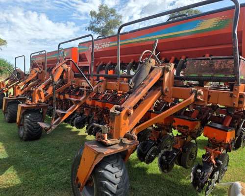 Sembradora Fercam F440 de 24 a 42