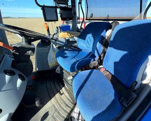 New Holland T7 215