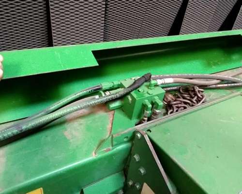 Rotoenfardadora John Deere 568 con Megawide año 2008.