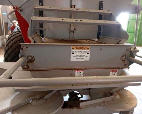 Fertilizadora de Arrastre, Fertec, Fertil 6000