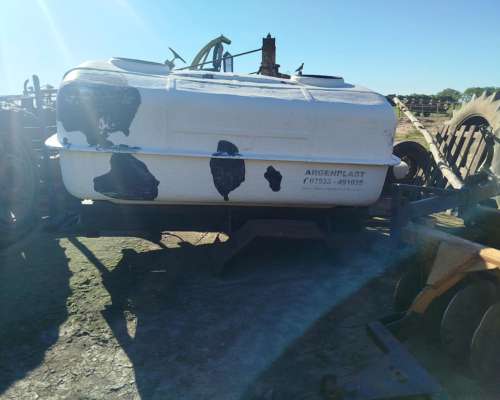 Tanque con Chasis 6000 Litros.