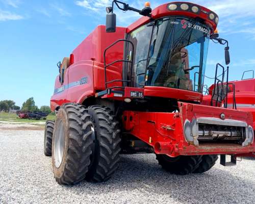 Case IH Axial Flow 8230 - año 2017