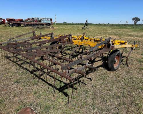 Cultivador de Campo Usado