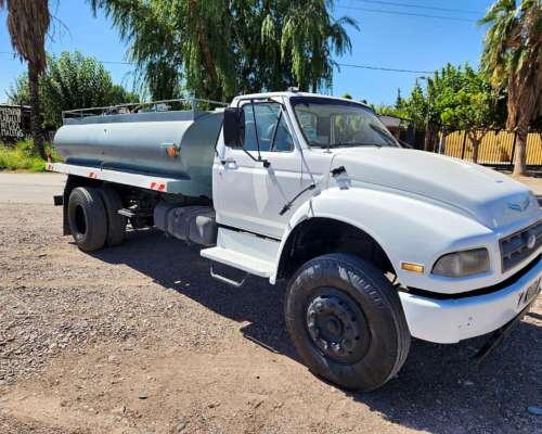 Ford 14000 Modelo 2000