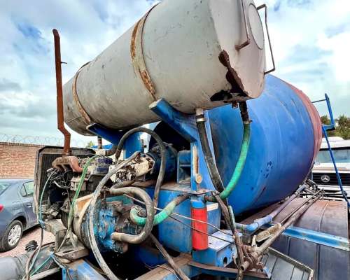 Camion Iveco 260e25 año 2012 Tatu C/trompo Hormigonero Mixer