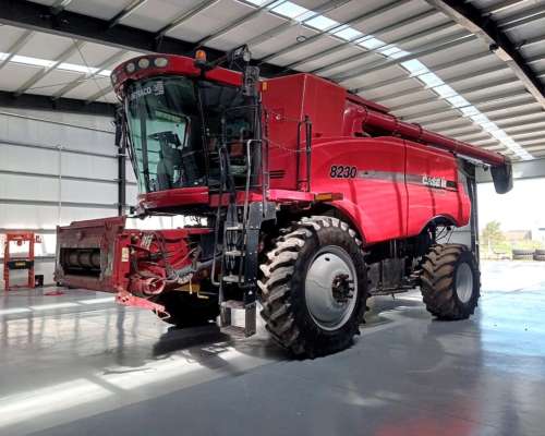 Case Axial Flow 8230 - 2015