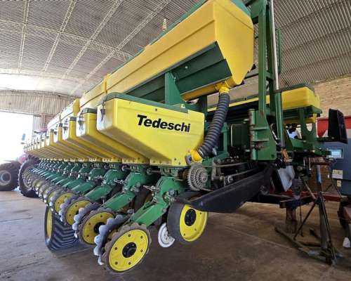Sembradora Tedeschi Auto Trailer Mecánica