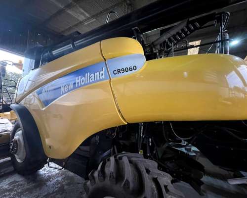 Cosechadora New Holland CR9060 Usada - año 2016