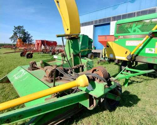 Recolectora Picadora de Pasturas Fraga
