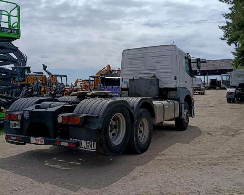 Camion Axor 1933 6X2 Tractor