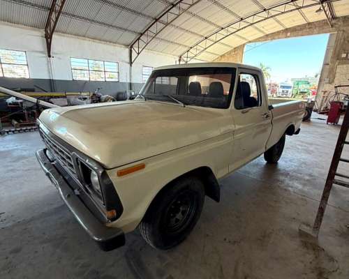 Camioneta Ford F100 1977 con Motor y Caja Nueva.