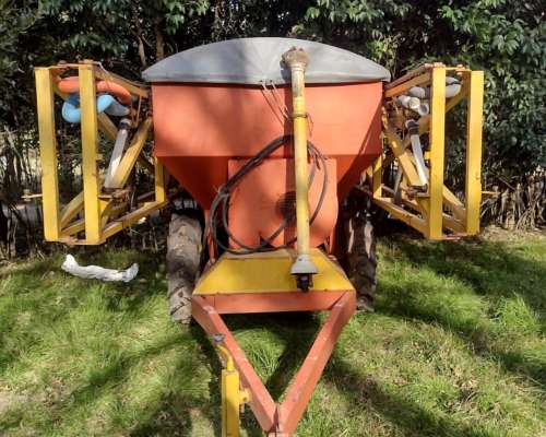 Fertilizadora Altina 18 Metros