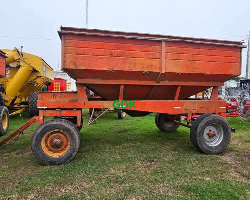 Tolva Semillera y Fertilizante 11 TN. Gimetal.