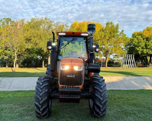 Tractor Zanello 4.120 con Pala Cargadora Frontal.