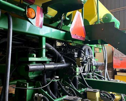 John Deere DB66 de 36 a 52. Variable. muy Buena. año 2016