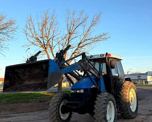 Tractor New Holland TS 120, año 2004, 10.000 Hs Motor Genesi