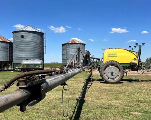 Pulverizadora de Arrastre Caiman Serie 3000