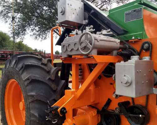 Sembradora Dumaire Modelo 710 ( 29 a 19 )